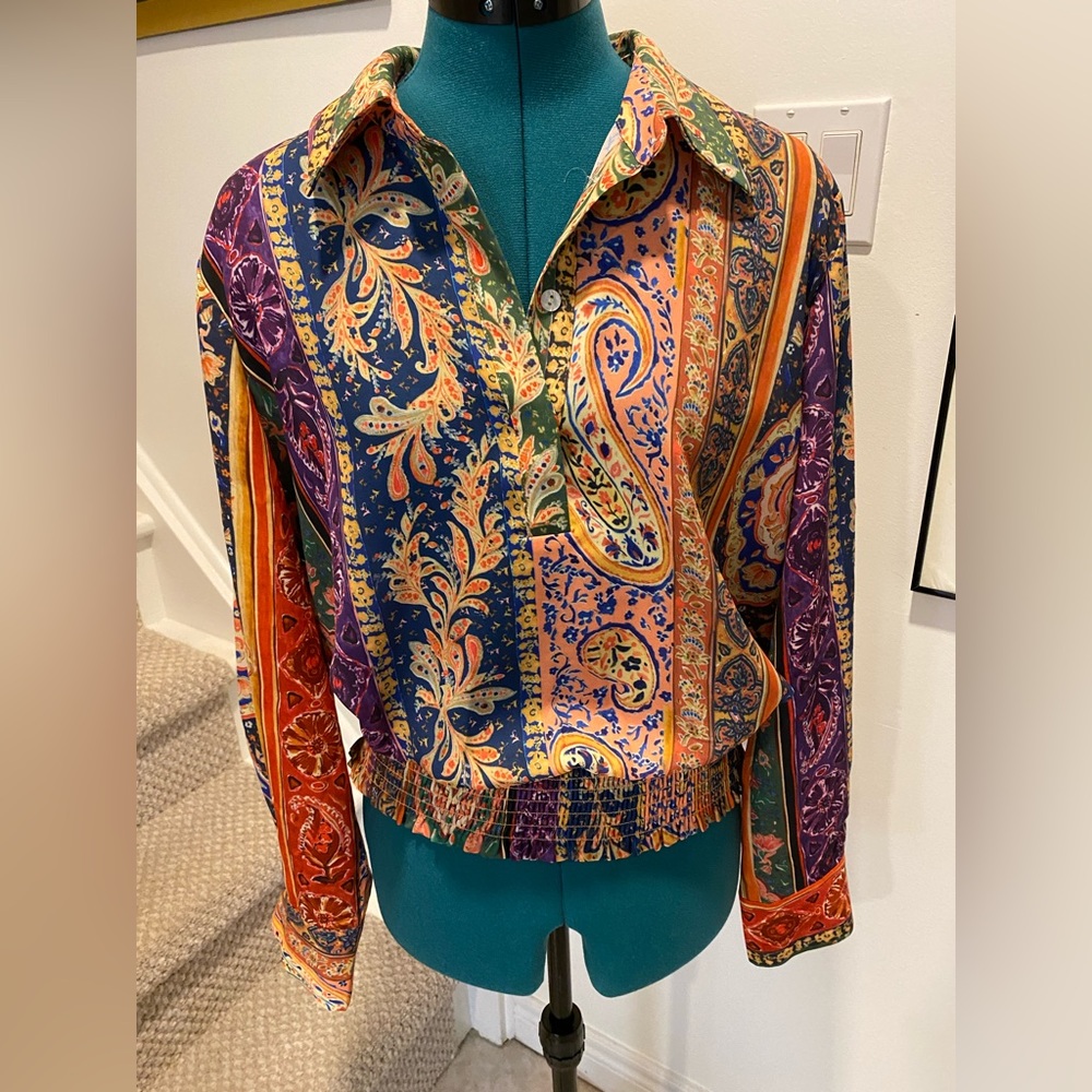 Melanie Lyne colourful blouse, elastic bottom, size L, never worn.